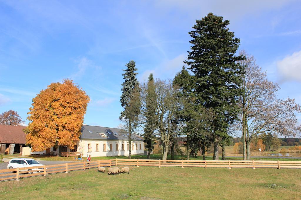 Bílý Beránek Hladov Exterior foto